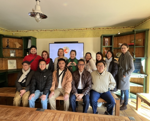 Manager-Gruppe aus Vietnam im Sanddorngarten Petzow